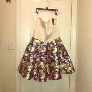 Ladies fashion dresses, casual, dressy, date night